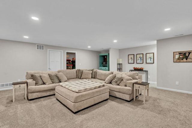 291 W Dusk Dr, Rose Hill, KS 67133