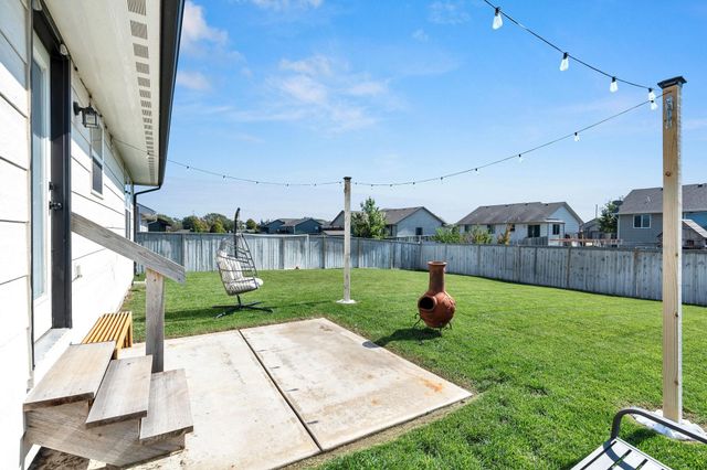 291 W Dusk Dr, Rose Hill, KS 67133
