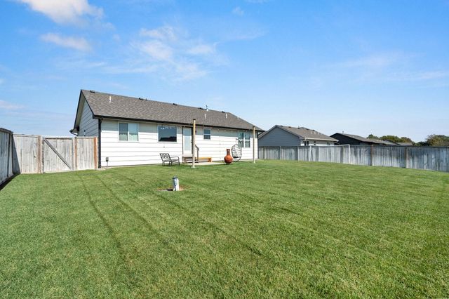 291 W Dusk Dr, Rose Hill, KS 67133