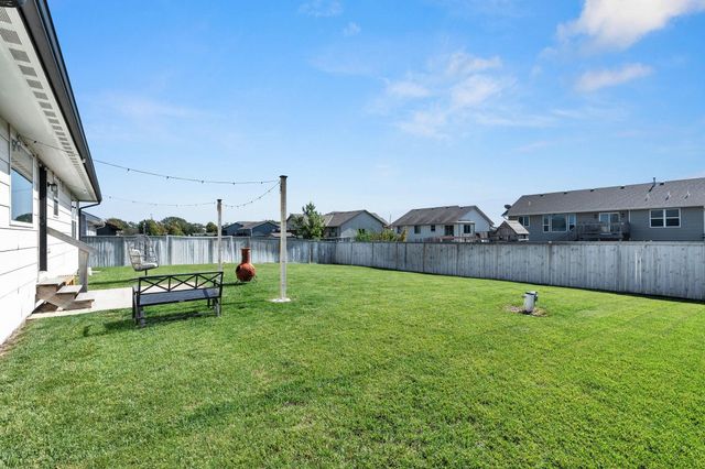 291 W Dusk Dr, Rose Hill, KS 67133