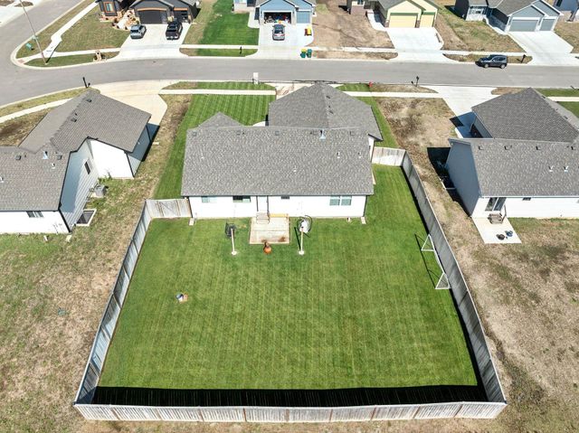 291 W Dusk Dr, Rose Hill, KS 67133
