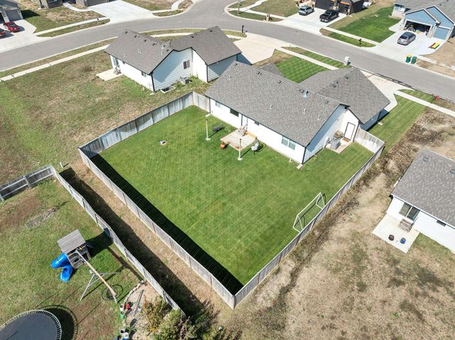 291 W Dusk Dr, Rose Hill, KS 67133