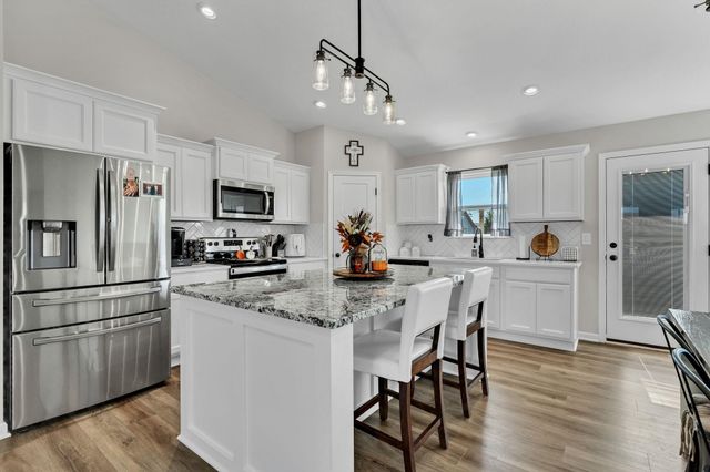 291 W Dusk Dr, Rose Hill, KS 67133