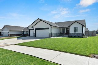 291 W Dusk Dr, Rose Hill, KS 67133