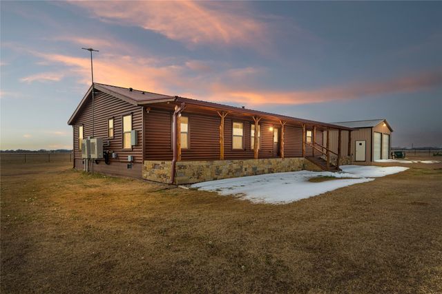 2290 Brooks Lane, Sadler, TX 76264