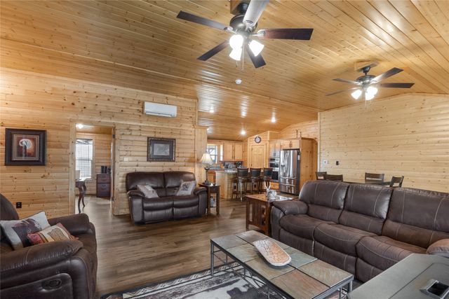 2290 Brooks Lane, Sadler, TX 76264