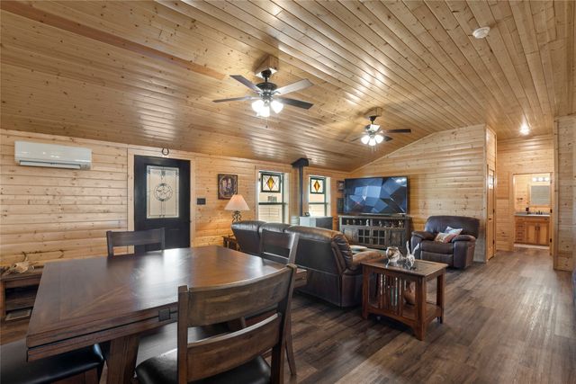 2290 Brooks Lane, Sadler, TX 76264