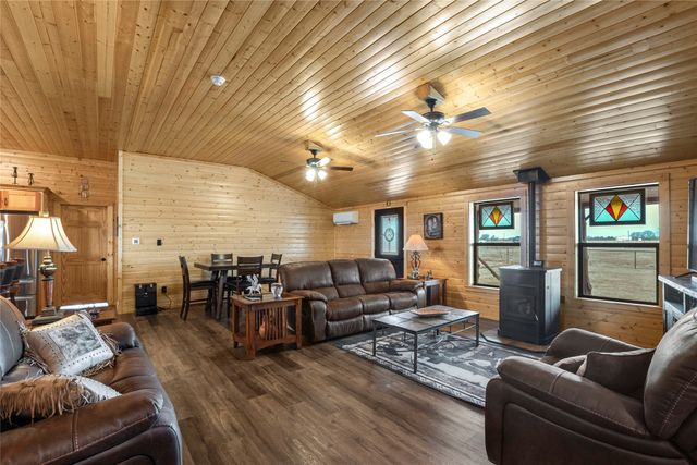 2290 Brooks Lane, Sadler, TX 76264