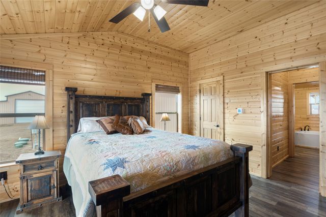 2290 Brooks Lane, Sadler, TX 76264