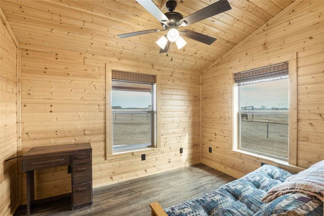 2290 Brooks Lane, Sadler, TX 76264