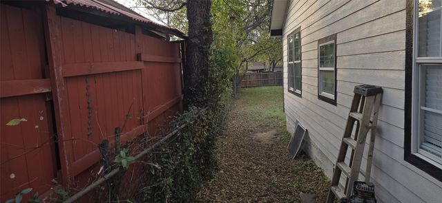 405 6th Street, Grand Prairie, TX 75051