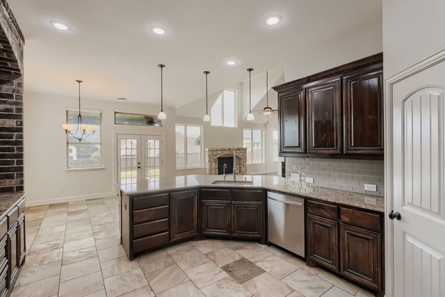 138 Fairweather Drive, Burleson, TX 76028