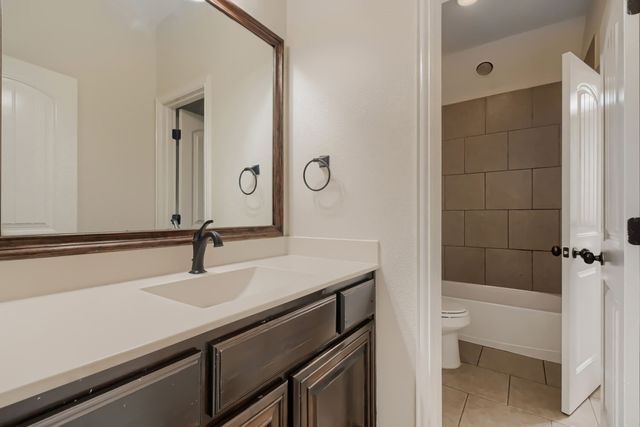 138 Fairweather Drive, Burleson, TX 76028