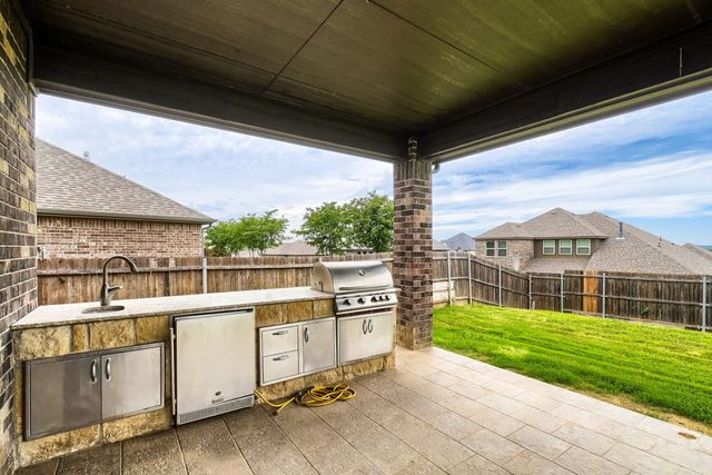 138 Fairweather Drive, Burleson, TX 76028