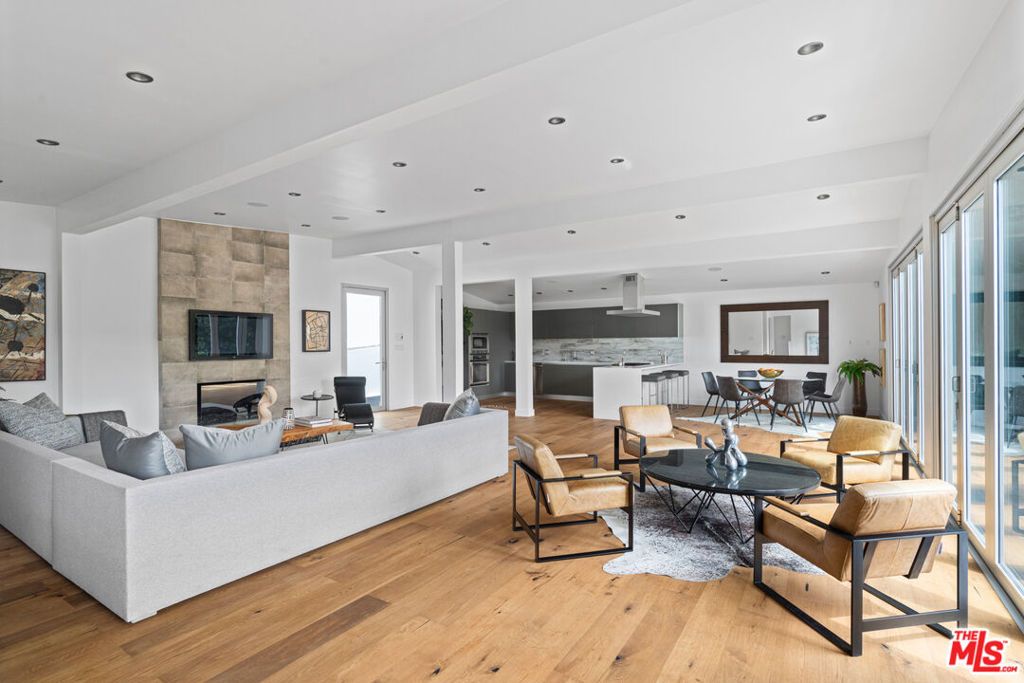 7470 Woodrow Wilson Drive, Los Angeles, CA 90046