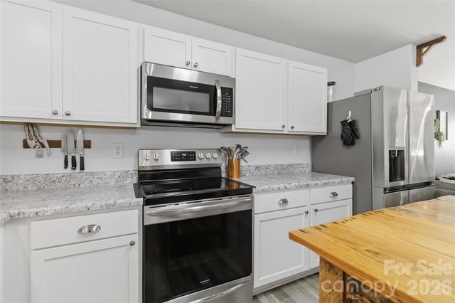 2220 Pinnacle View Drive, Kings Mountain, NC 28086