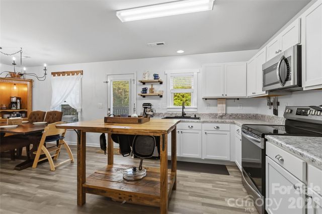 2220 Pinnacle View Drive, Kings Mountain, NC 28086