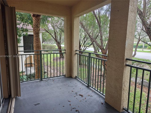 2409 Centergate Dr 201, Miramar, FL 33025