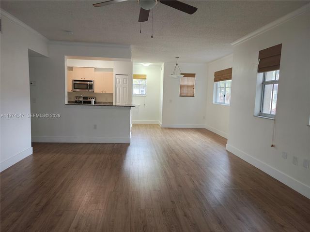 2409 Centergate Dr 201, Miramar, FL 33025