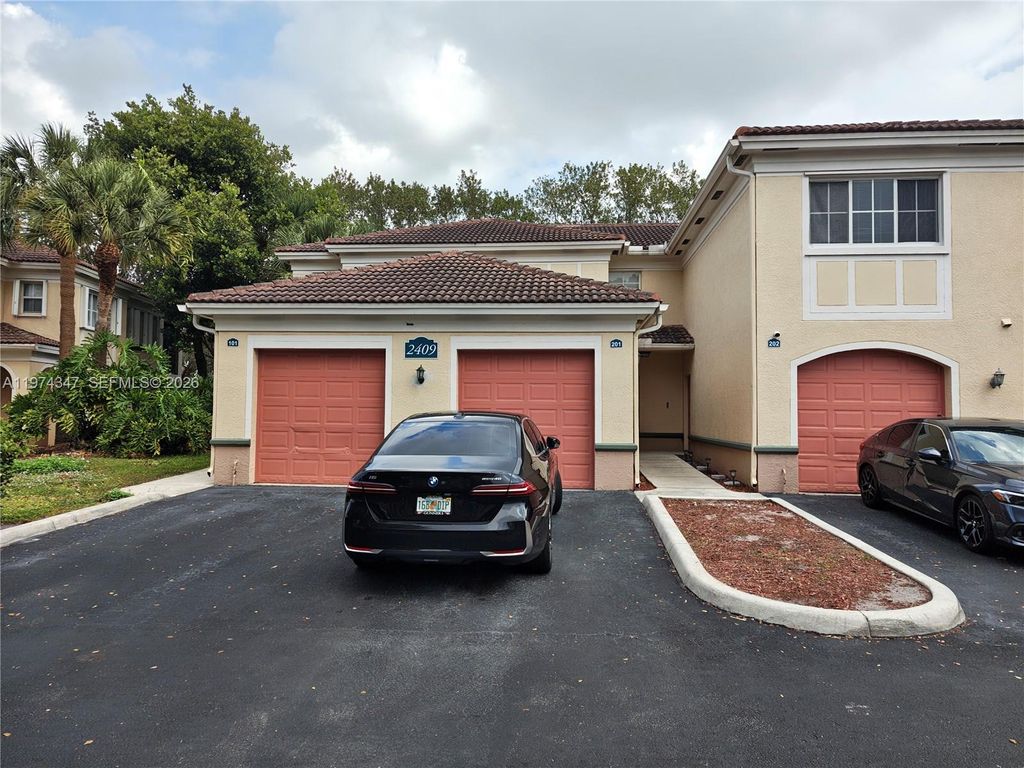 2409 Centergate Dr 201, Miramar, FL 33025