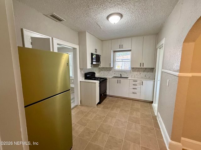 28 W 35TH Street, Jacksonville, FL 32206