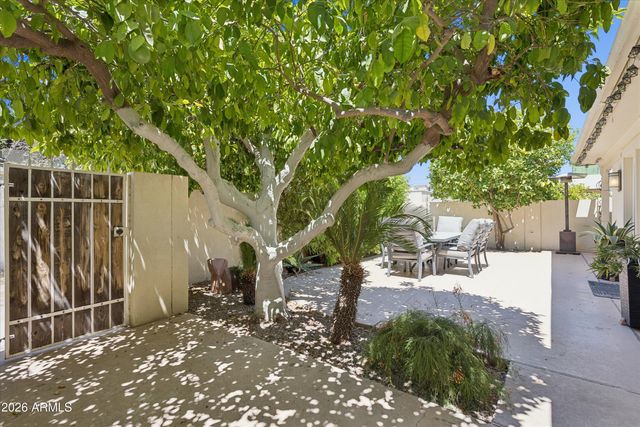 6922 E EXETER Boulevard, Scottsdale, AZ 85251