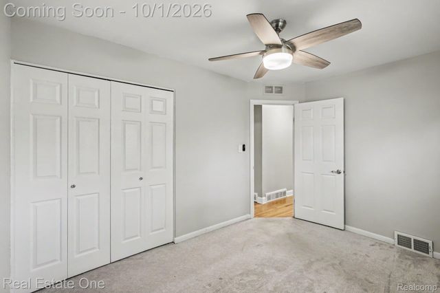633 Rewold Drive, Rochester, MI 48307