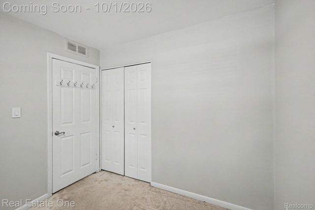 633 Rewold Drive, Rochester, MI 48307