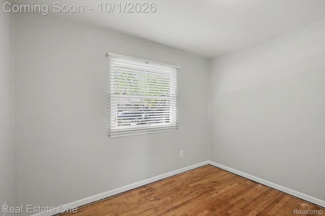 633 Rewold Drive, Rochester, MI 48307