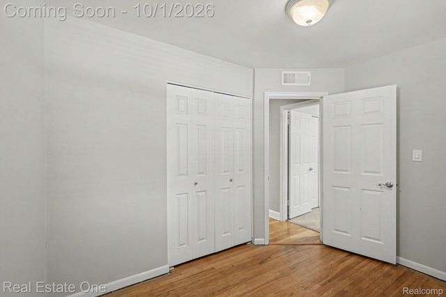 633 Rewold Drive, Rochester, MI 48307