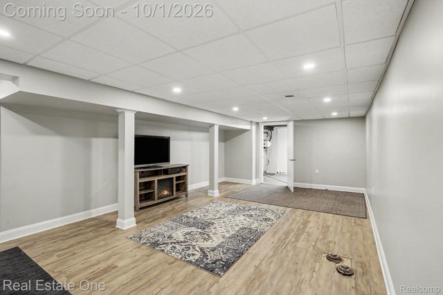 633 Rewold Drive, Rochester, MI 48307