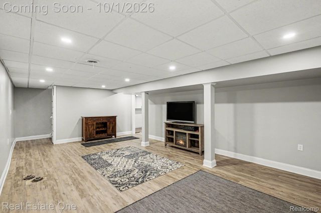 633 Rewold Drive, Rochester, MI 48307