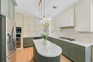 1017 Oak Knoll Court, Sugar Land, TX 77498