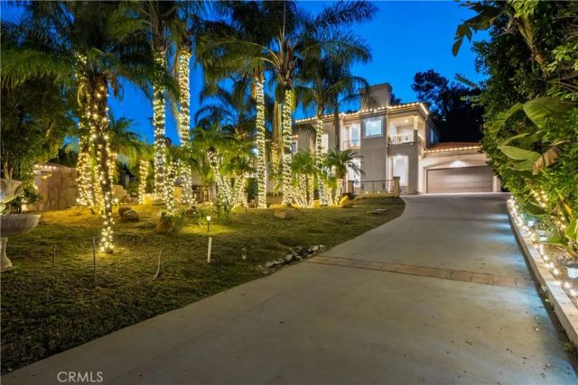 9735 Baden, Chatsworth, CA 91311