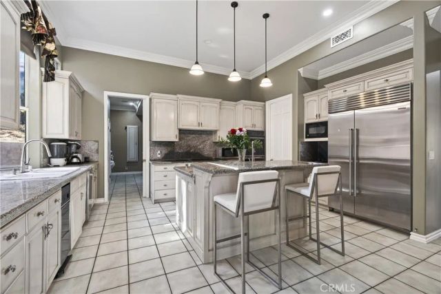 9735 Baden, Chatsworth, CA 91311