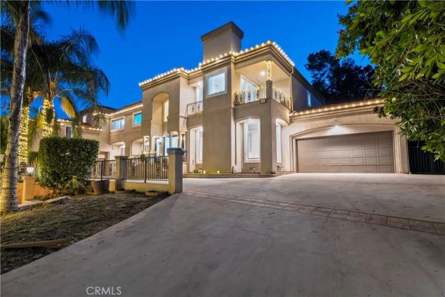 9735 Baden, Chatsworth, CA 91311