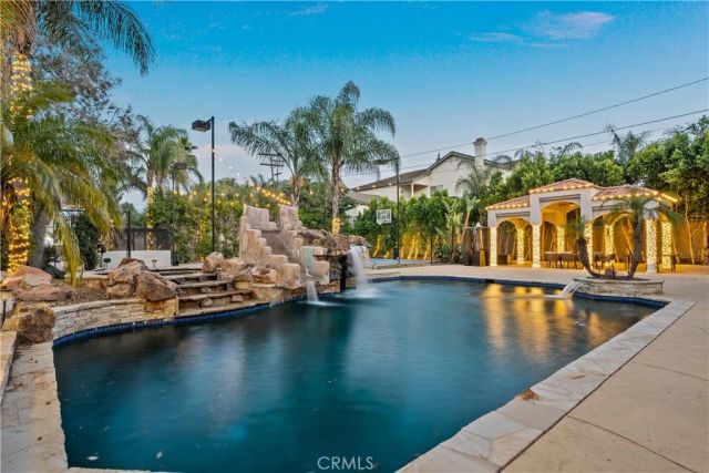 9735 Baden, Chatsworth, CA 91311