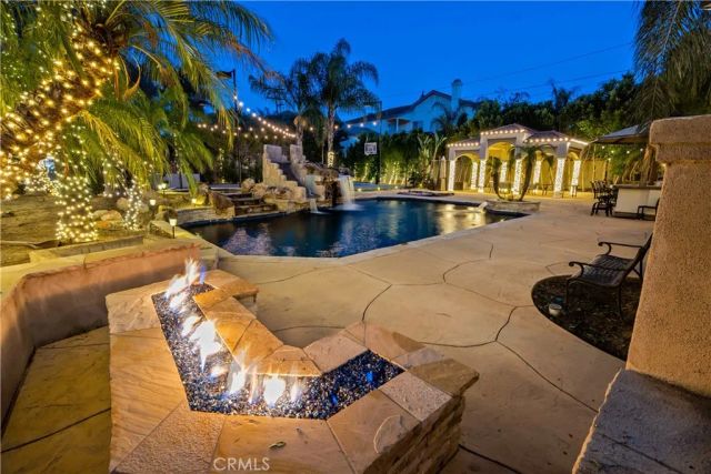 9735 Baden, Chatsworth, CA 91311