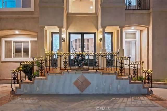 9735 Baden, Chatsworth, CA 91311
