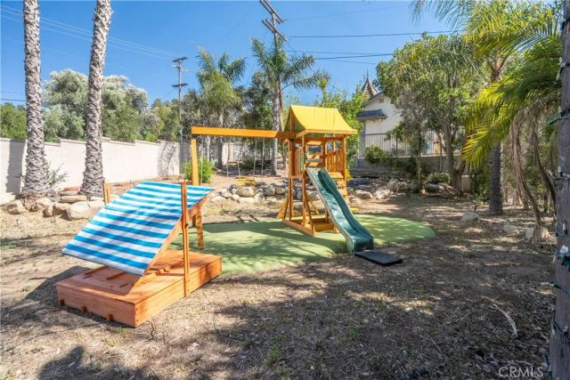 9735 Baden, Chatsworth, CA 91311