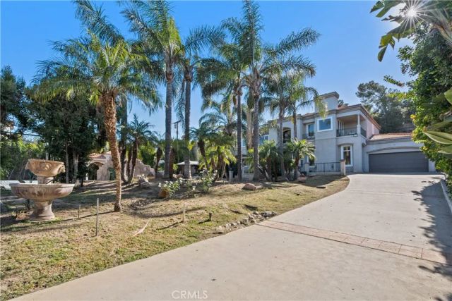 9735 Baden, Chatsworth, CA 91311