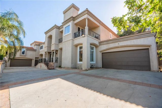 9735 Baden, Chatsworth, CA 91311