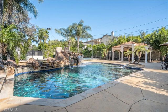9735 Baden, Chatsworth, CA 91311