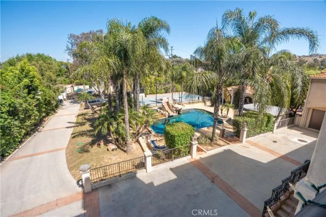9735 Baden, Chatsworth, CA 91311