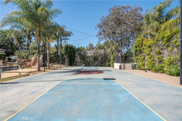 9735 Baden, Chatsworth, CA 91311