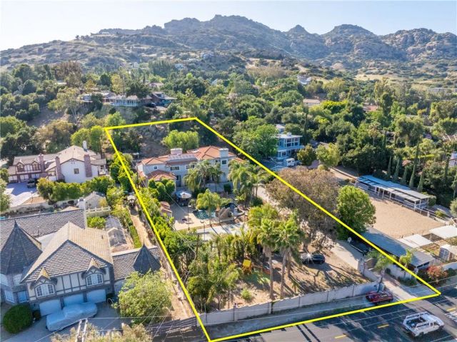9735 Baden, Chatsworth, CA 91311