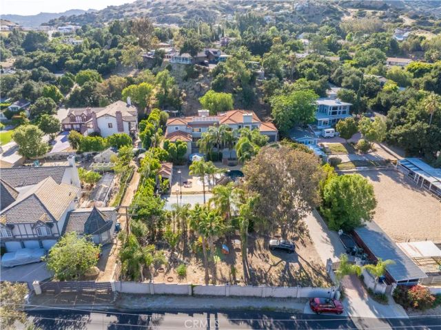 9735 Baden, Chatsworth, CA 91311