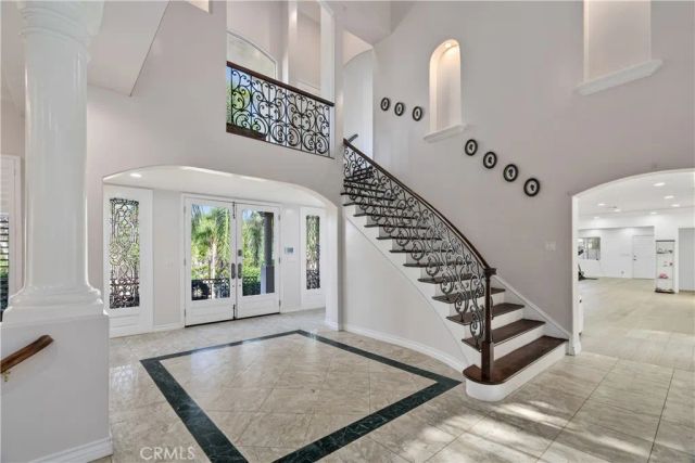 9735 Baden, Chatsworth, CA 91311