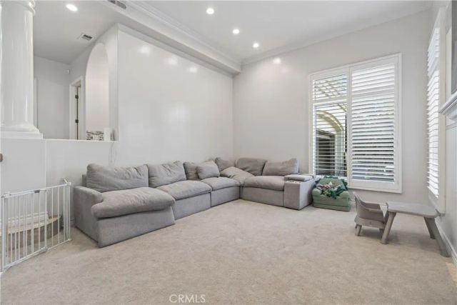 9735 Baden, Chatsworth, CA 91311