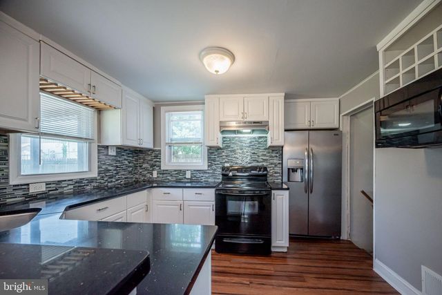 100 LINCOLN AVE, New Castle, DE 19720